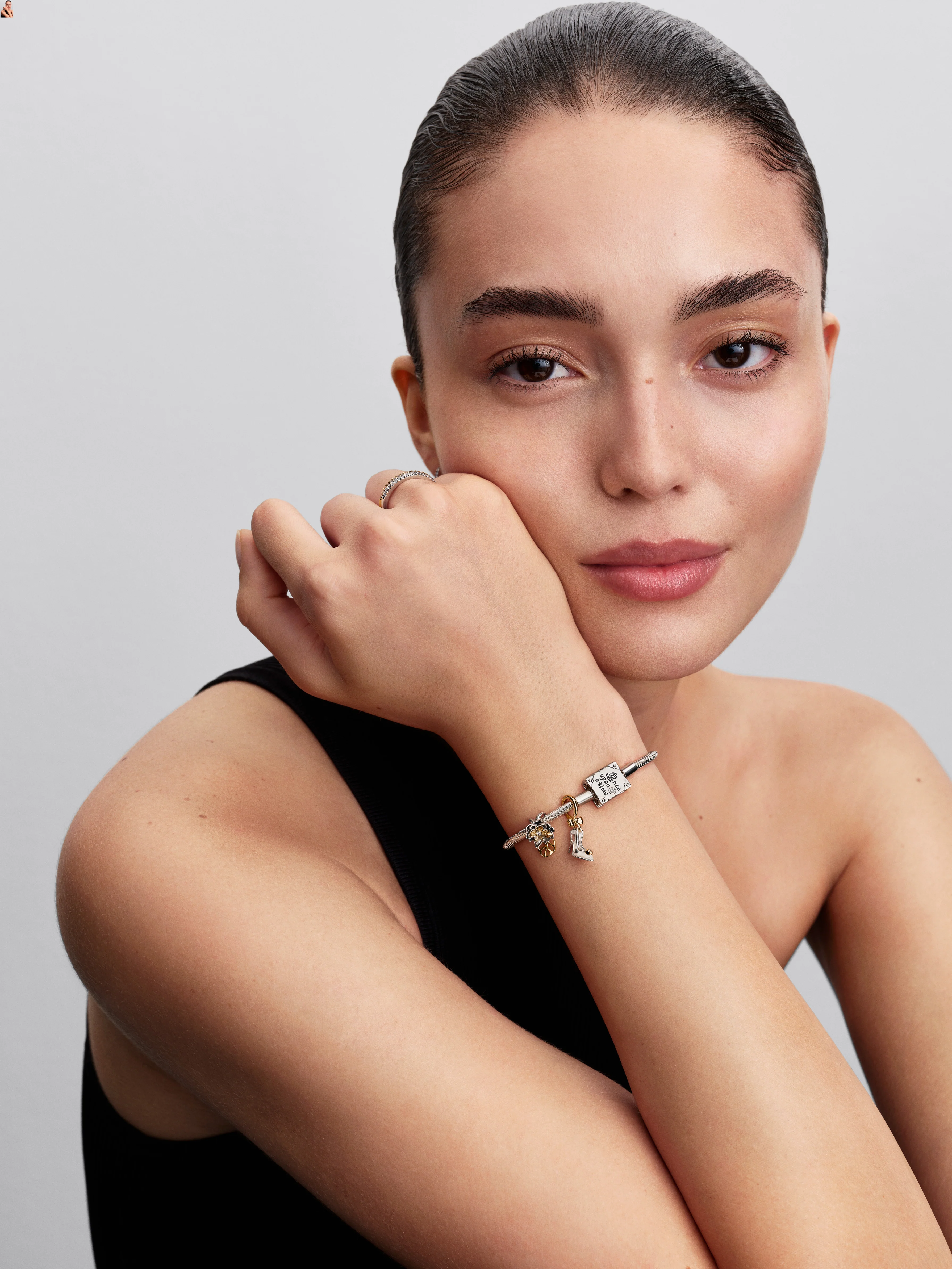 Disney Tiana Sterling Silver And 14K Gold-Plated Charm With 0.012 Ct Tw G-I Vs+ Round Brilliant Very Good Cut Lab-Grown Diamond - Image 5