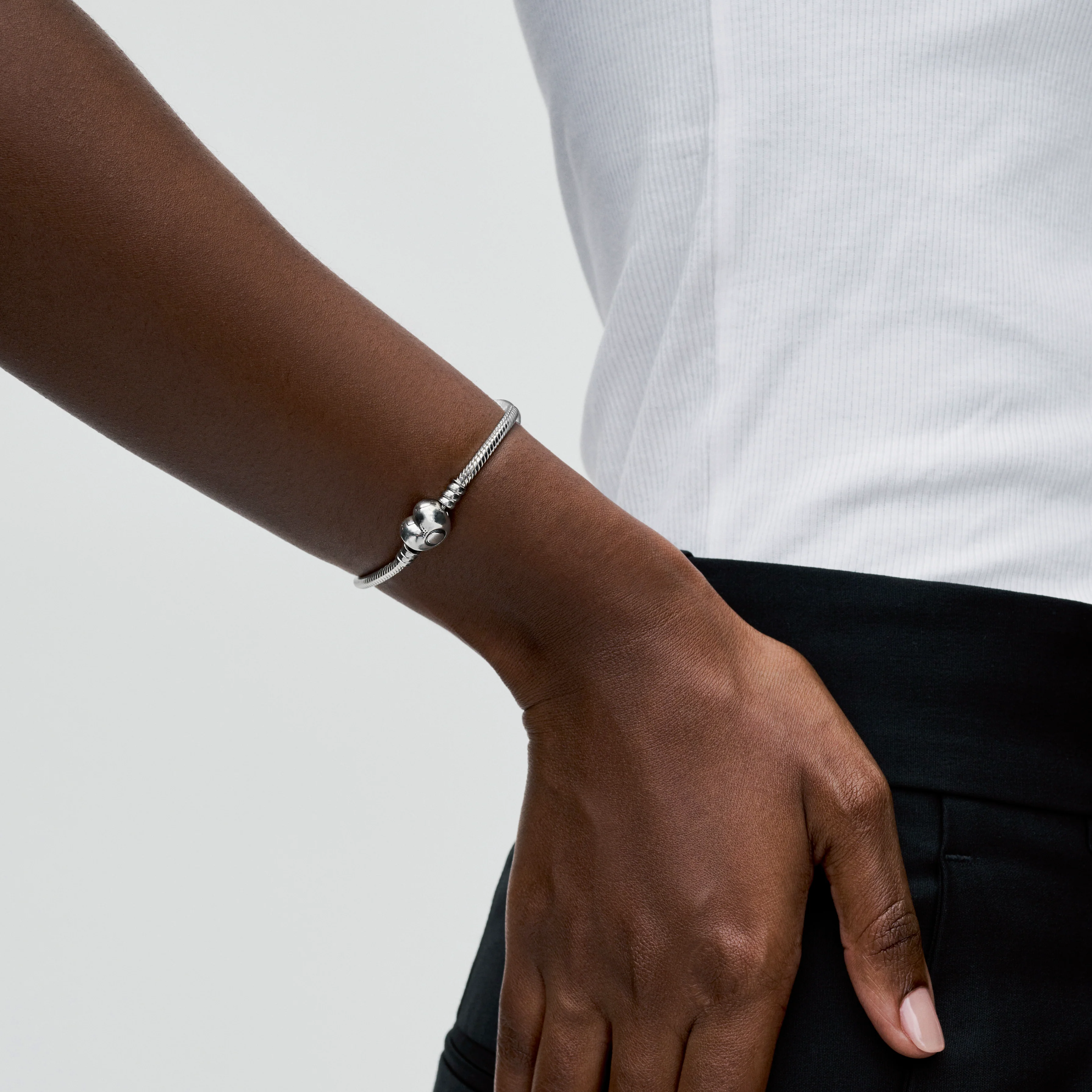Silver Bracelet With Heart-Shaped Clasp - Image 3